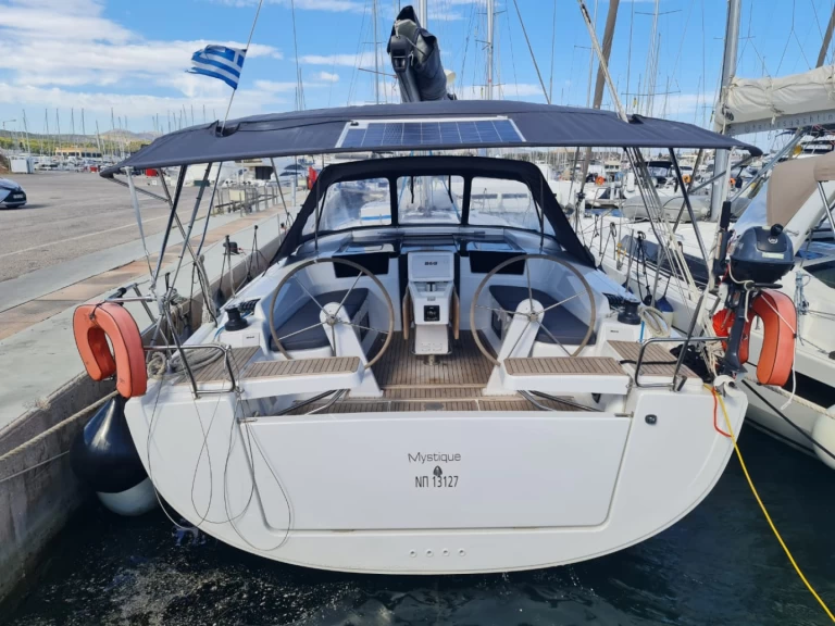 Noleggiare una Hanse Hanse 418 a Perigiali