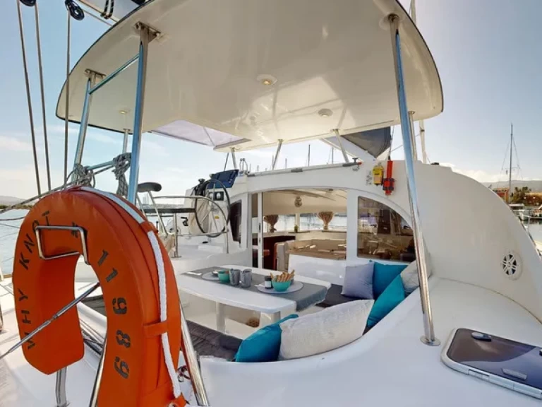 Noleggio barche Lagoon Lagoon 380 a Perigiali su Samboat