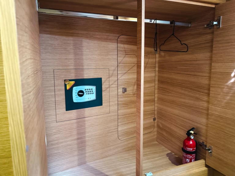 Barca a vela a noleggio a Salerno al miglior prezzo