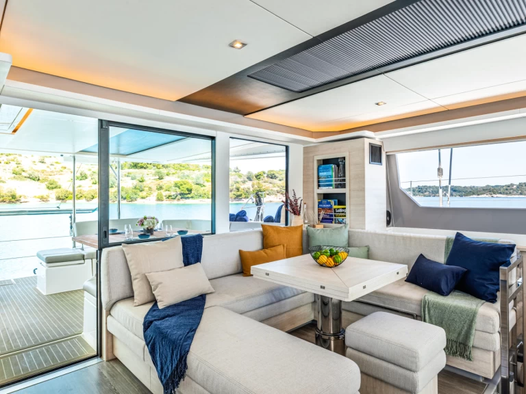 Noleggio Catamarano con o senza skipper Leopard a Gouviá