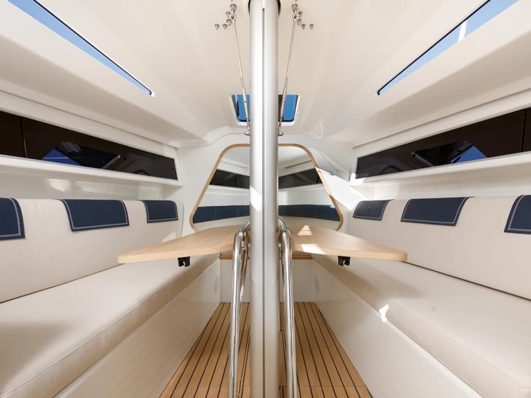 Noleggio Barca a vela Italia Yachts con patente nautica