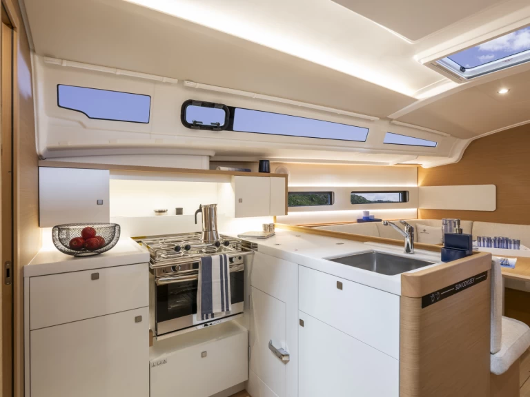 Barca a vela a noleggio a Pola al miglior prezzo