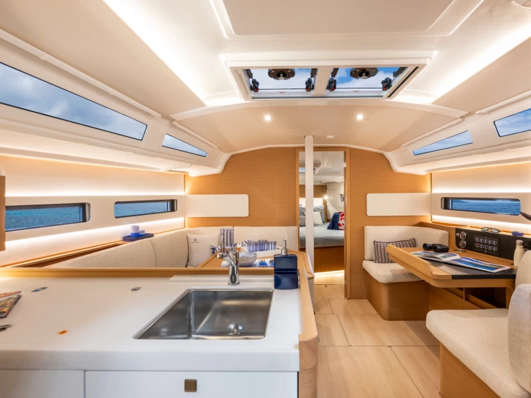 Noleggiare una Jeanneau Sun Odyssey 415 Performance a Pola