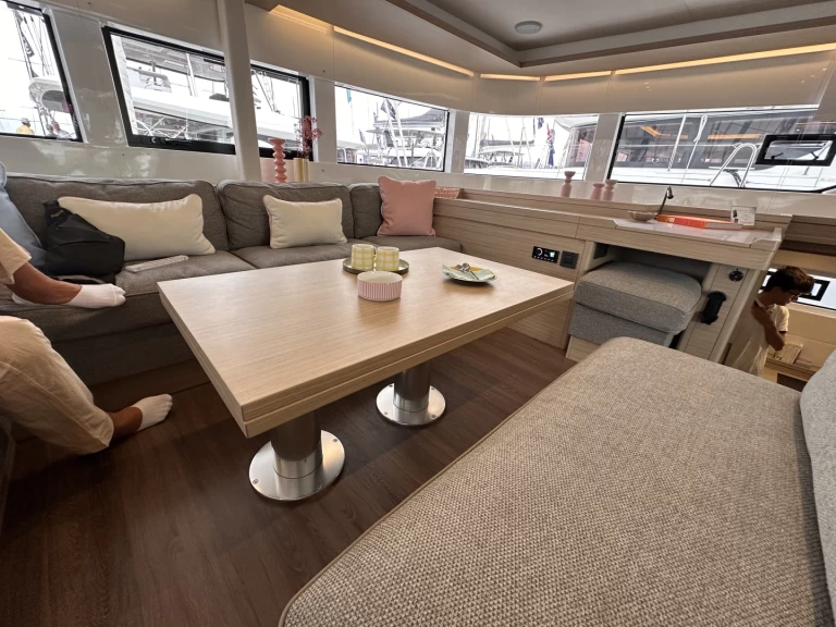 Catamarano a noleggio a Spalato al miglior prezzo