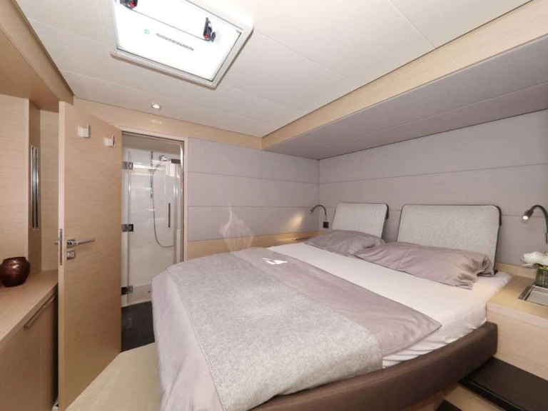 Noleggio Catamarano con o senza skipper Lagoon a Kaštel Gomilica