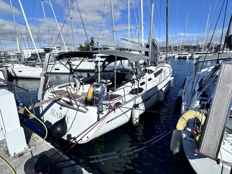 Noleggiare una Bavaria Cruiser 56 a Álimos