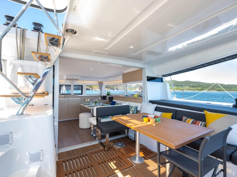 Noleggio Catamarano a Castelli – Lagoon Lagoon 43