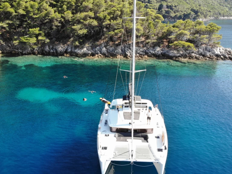 Noleggio barche Lagoon Lagoon 450 F a Castelli su Samboat