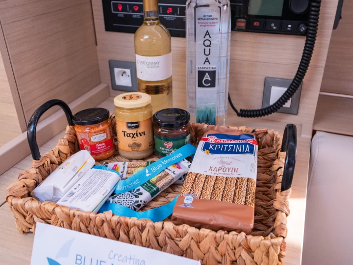 Noleggio barche Bénéteau Oceanis 37.1 a Lefkáda su Samboat