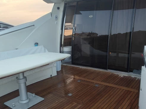 Sunseeker Predator 72 da affittare a  Balestrate