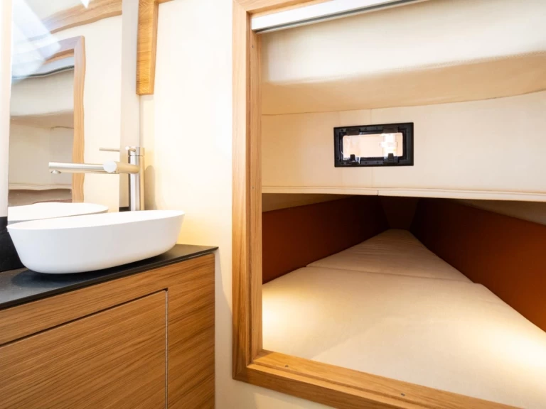 LILIBAEUM YACHT LIPARI 31 da affittare a  Taormina