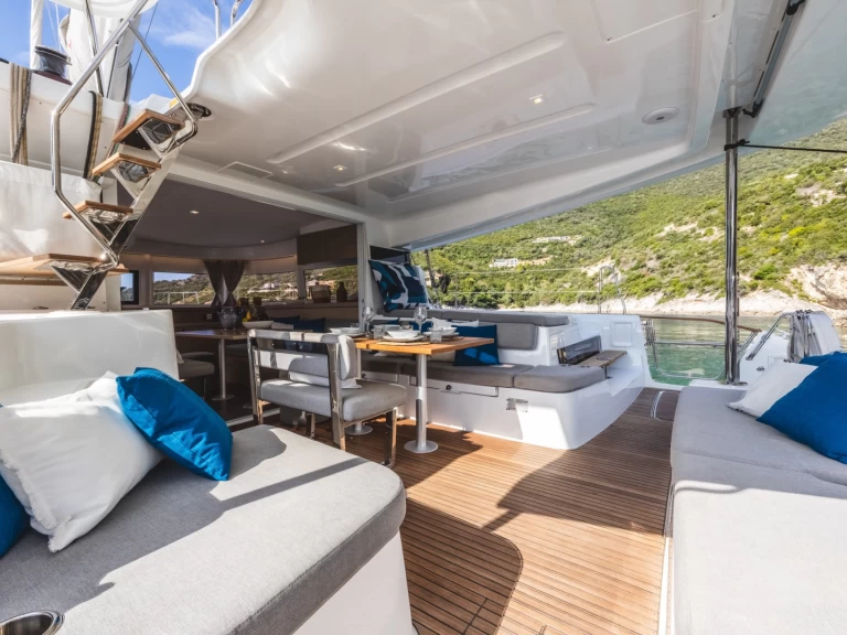 Noleggiare una Lagoon Lagoon 43 a Lefkáda