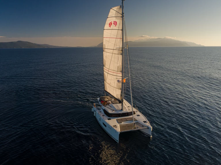 Noleggio Catamarano Fountaine Pajot con patente nautica