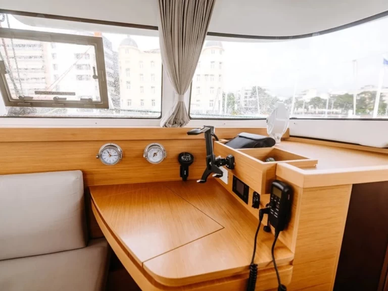 Excess Excess 11 da affittare a  Nikiána