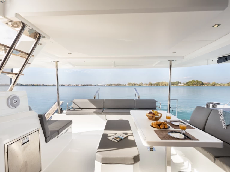 Noleggio Catamarano con o senza skipper Fountaine Pajot a Préveza