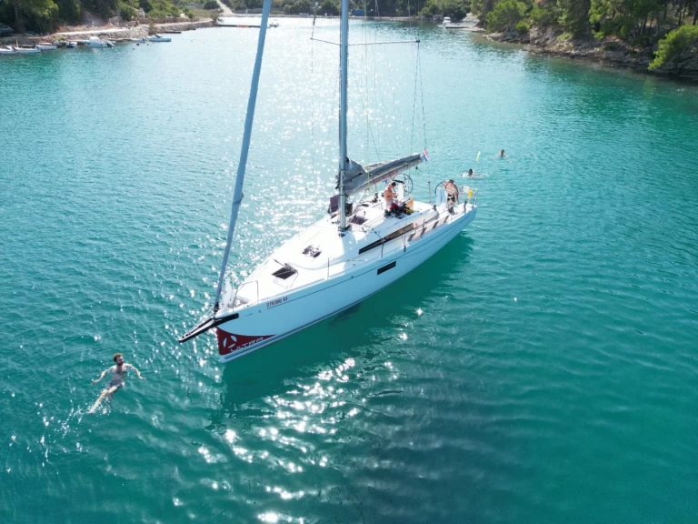Noleggio Barca a vela Bénéteau con patente nautica