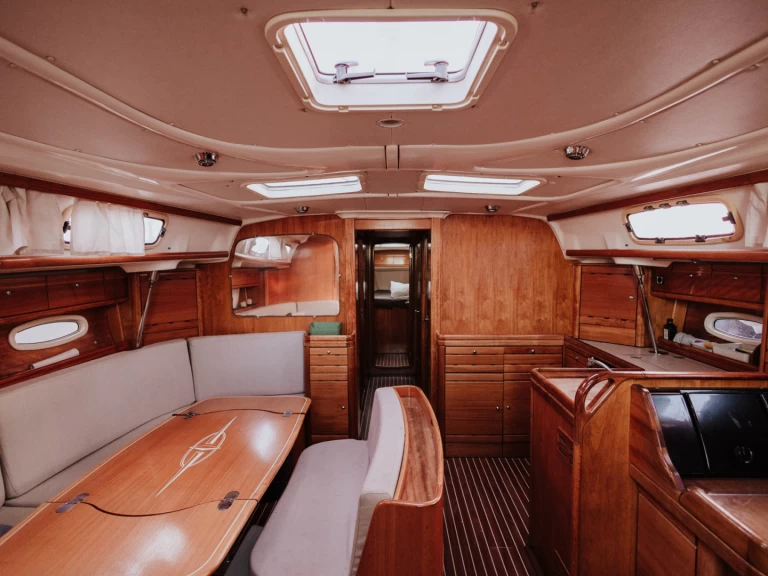 Barca a vela a noleggio a Mahón al miglior prezzo