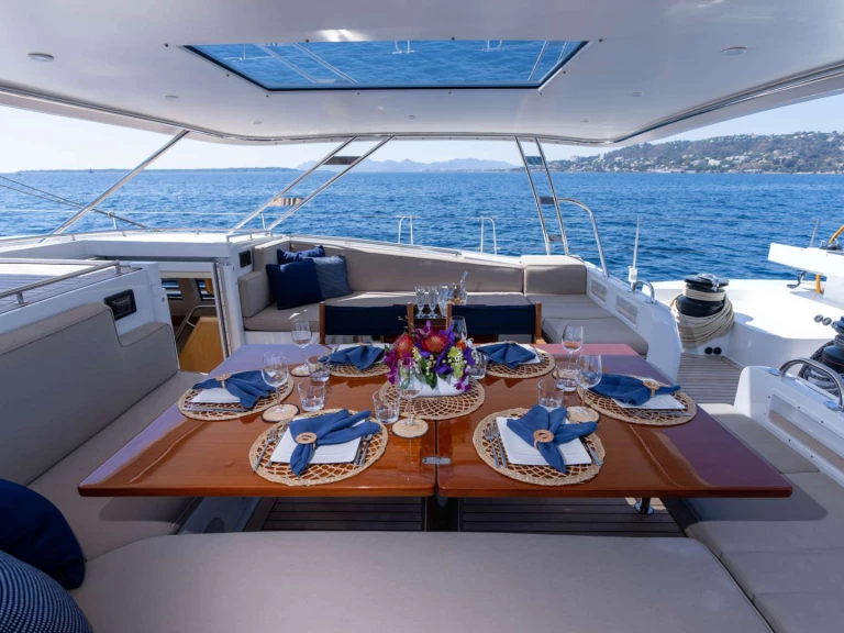 Noleggiare una Cnb-Bordeaux LADY 8 a Southampton