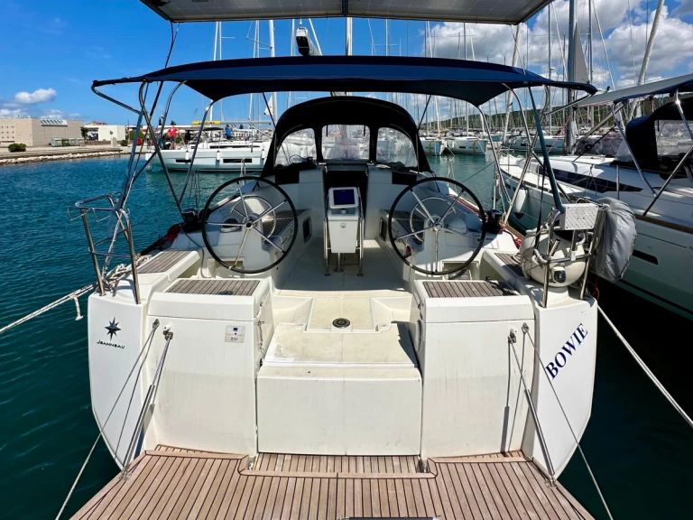 Jeanneau Sun Odyssey 419 da affittare a  Sukošan