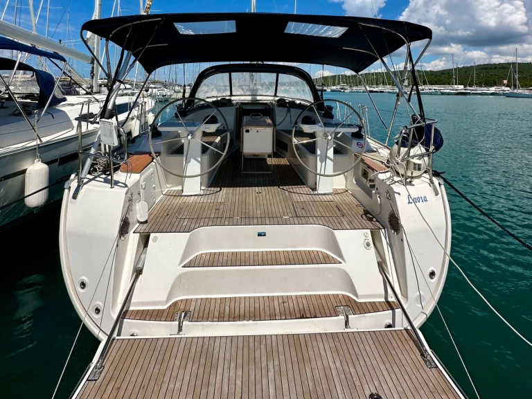 Barca a vela a noleggio a Sukošan al miglior prezzo