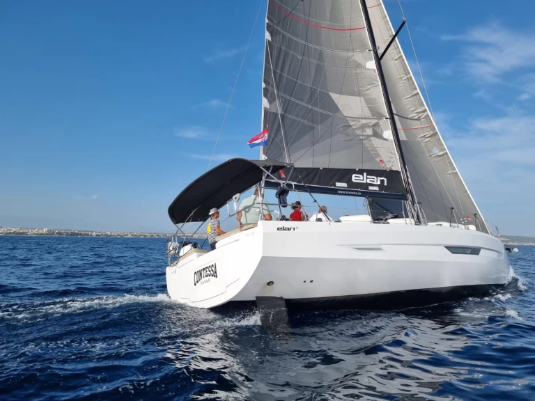 Noleggio Barca a vela Elan con patente nautica