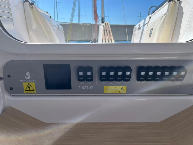 Bénéteau First 27 da affittare a  Spalato