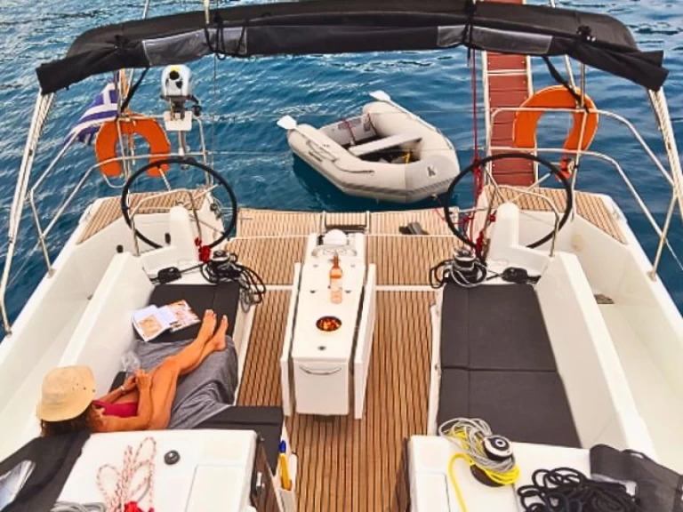 Noleggiare una Jeanneau Sun Odyssey 440 a Rodi (Citta)