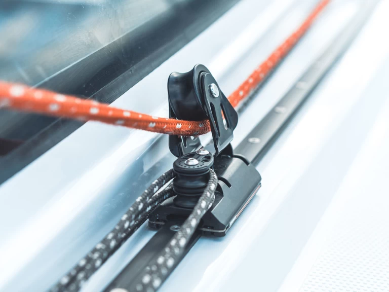 Noleggio Barca a vela a Betina – Elan E4