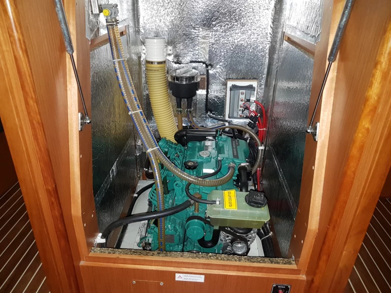 Bavaria Cruiser 41 da affittare a  Lefkáda