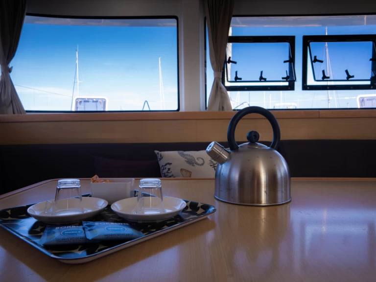 Noleggio Catamarano Lagoon con patente nautica