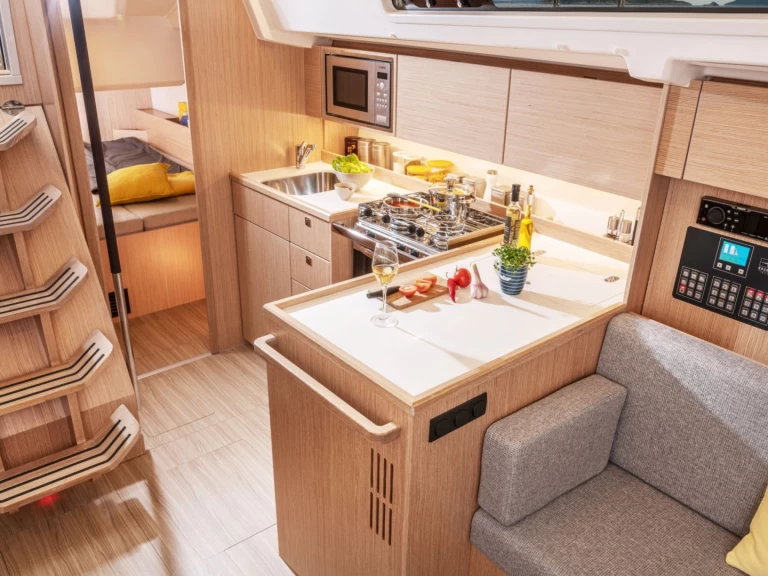 Noleggio barche Bavaria Bavaria C38 a Francia su Samboat