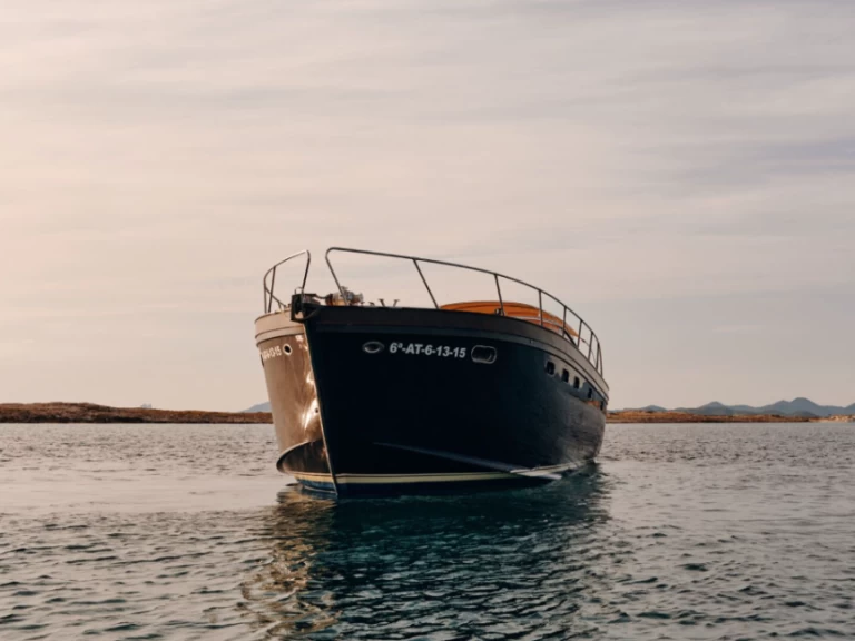 Noleggiare una Cantieri Navali Patrone Patrone 42 a Port des Torrent