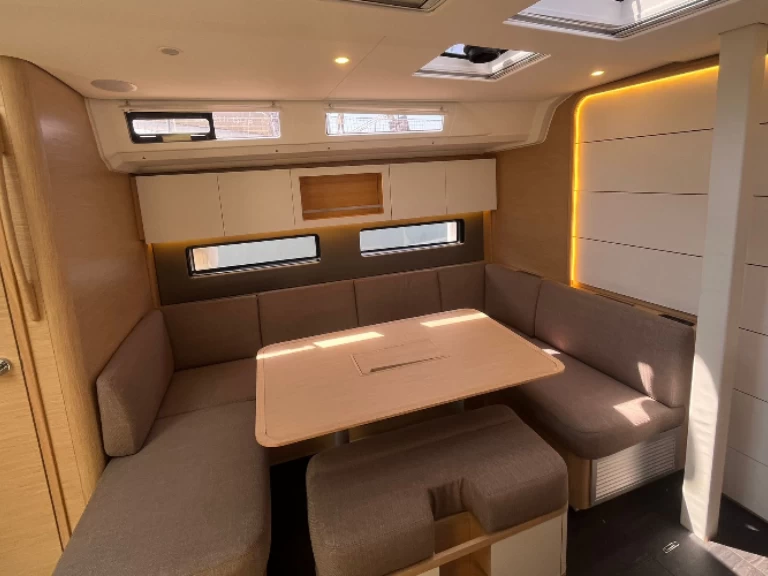 Noleggiare una Dufour Dufour 41 a Bandol