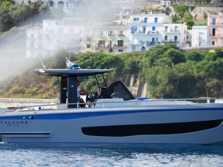 italyure 38 sport da affittare a  Capri