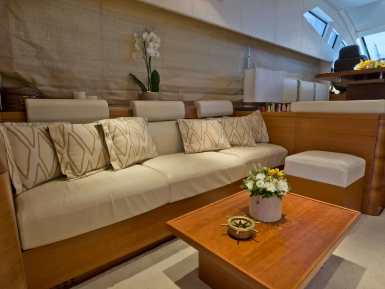 Noleggio a Eleusi – Aicon JULY su SamBoat