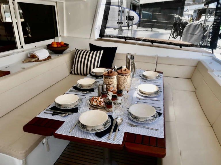 Noleggio Yacht di lusso con o senza skipper Lagoon a Lávrio