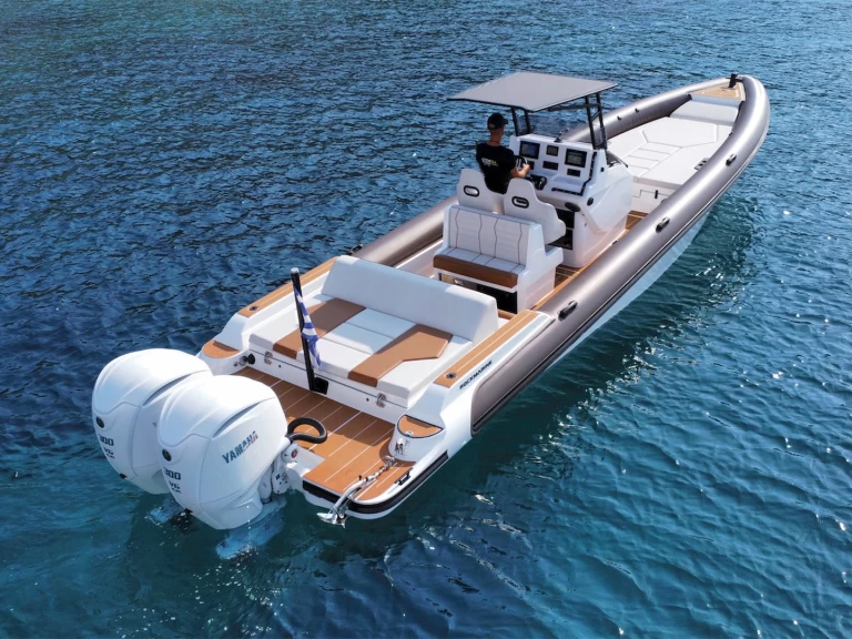 Noleggio Gommone Rockmarine con patente nautica