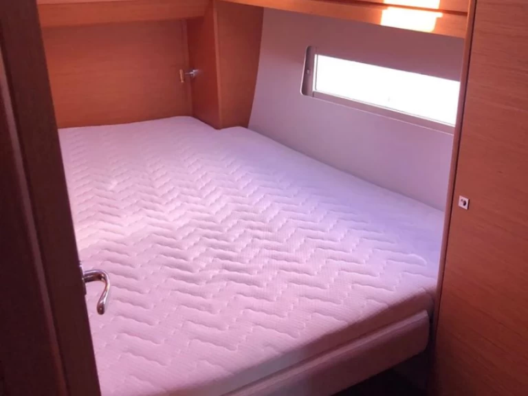 Noleggiare una Dufour Dufour 470 a Cagliari