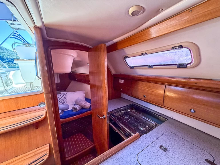 Noleggiare una Bavaria Cruiser 32 a Vlycho