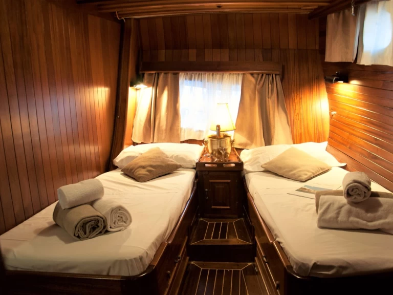 Noleggio a Milazzo –  Donna Marisa (ex Lady C) su SamBoat