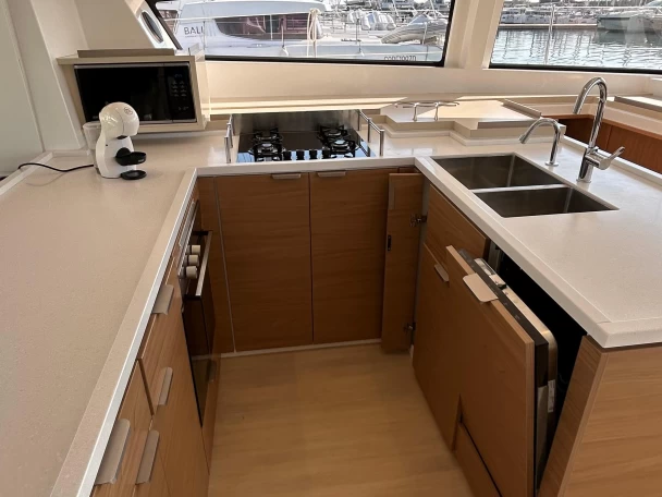 Catamarano a noleggio a Capo d'Orlando al miglior prezzo