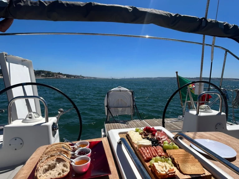 Noleggiare una Dufour Dufour 460 Grand Large a Cascais