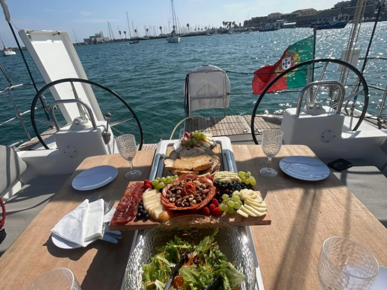 Noleggio barche Dufour Dufour 460 Grand Large a Cascais su Samboat