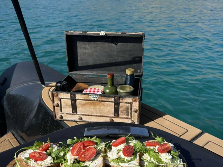 Noleggio Gommone a Mykonos (Citta) – Fost  MATRIX