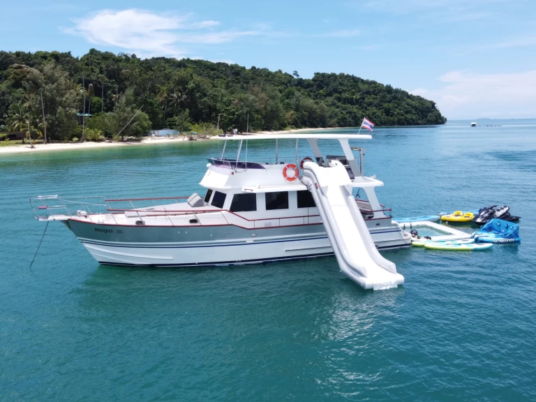 Noleggio Barca a motore a Phuket (City) – Grand Banks Grand Banks 52