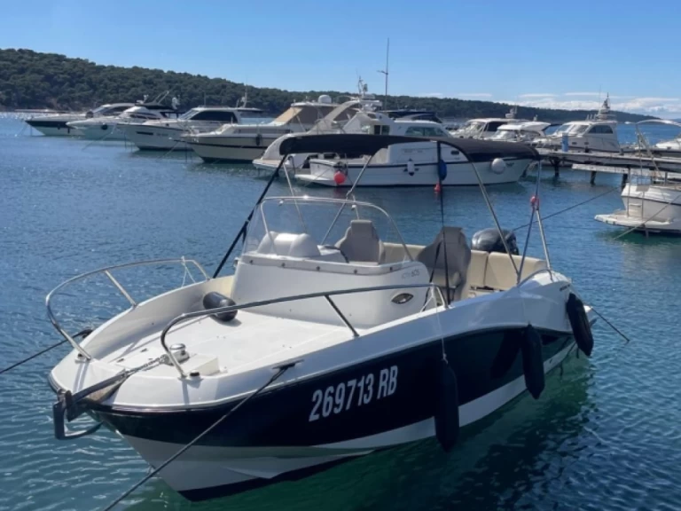 Quicksilver Activ 605 Sundeck da affittare a  Arbe