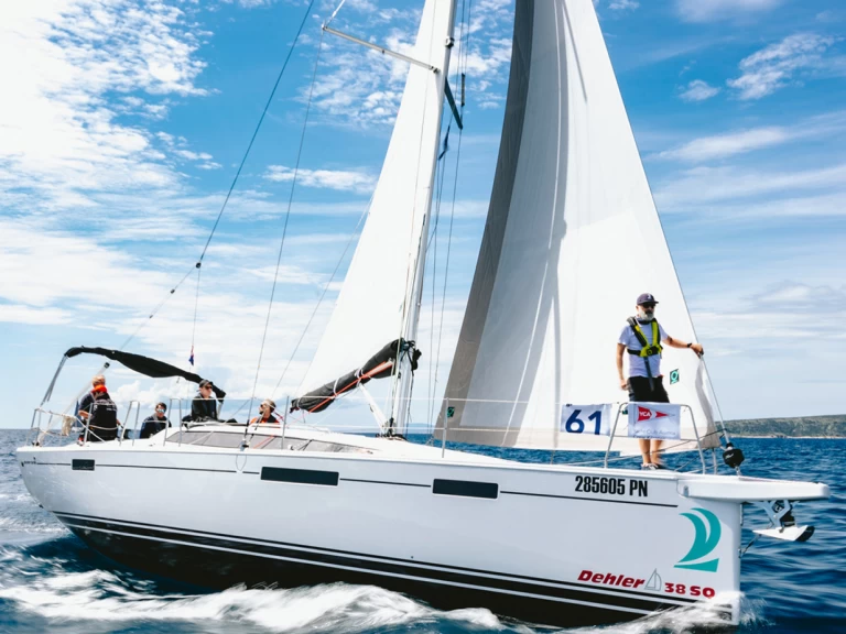 Noleggio Barca a vela Dehler con patente nautica