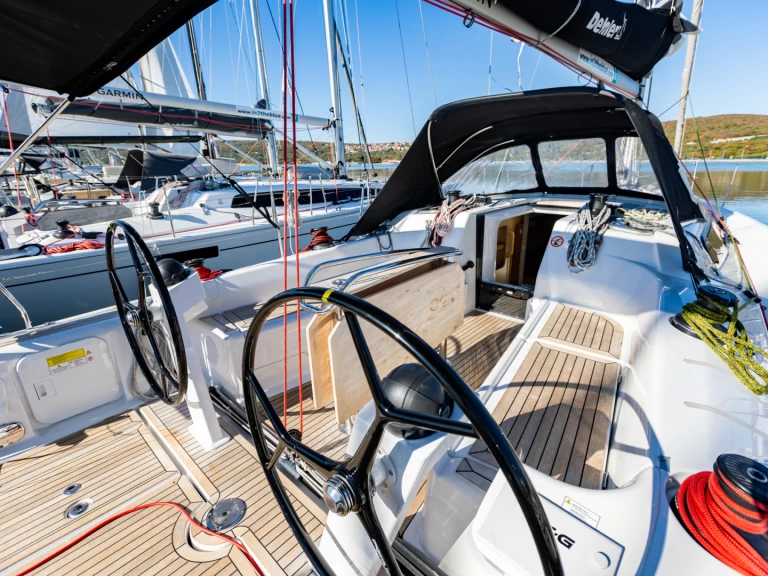 Noleggio Barca a vela Dehler con patente nautica