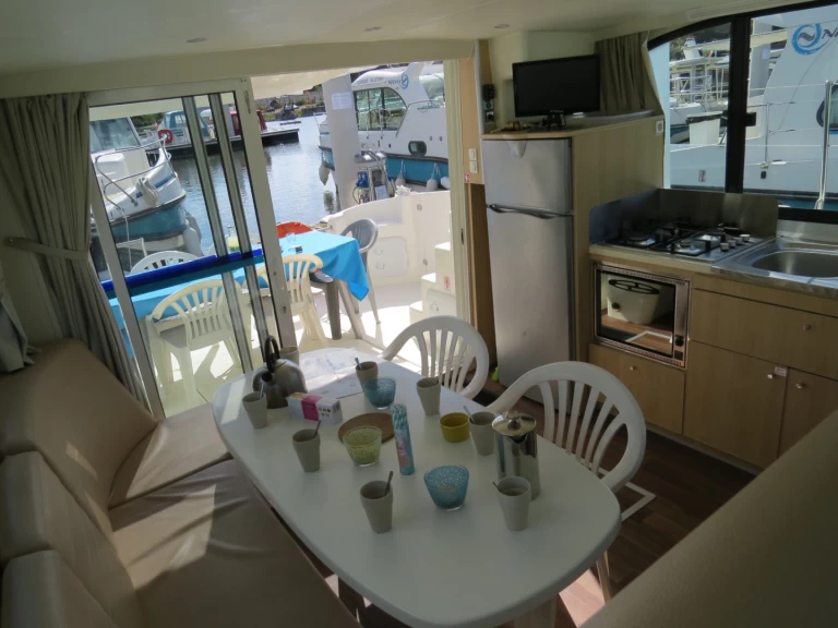 Houseboat a noleggio a Grez-Neuville al miglior prezzo