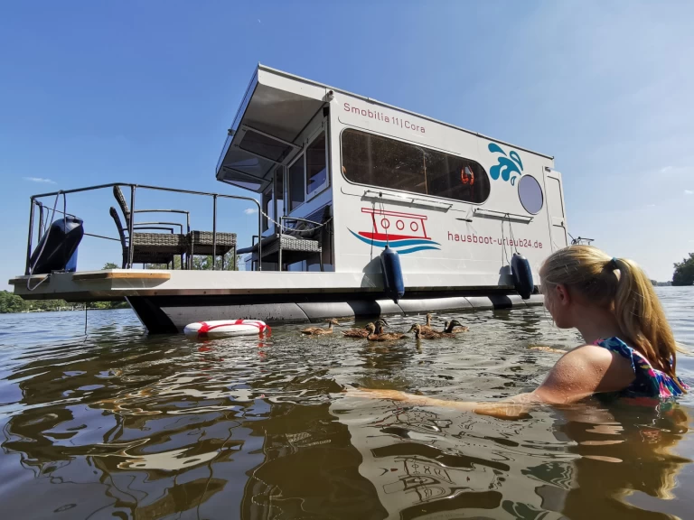 Noleggio Houseboat Rolly con patente nautica